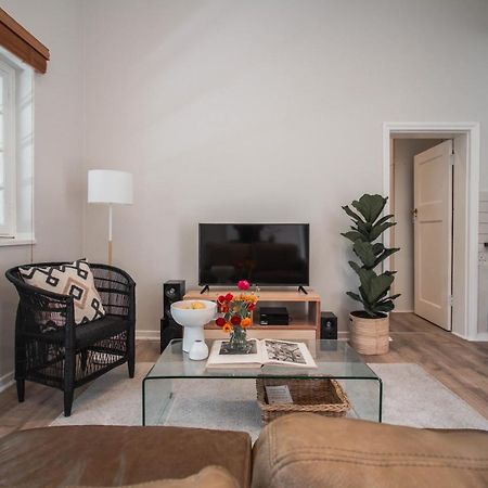 Victoria Court Two Bedroom Oasis In Trendy Long St Cape Town Eksteriør bilde