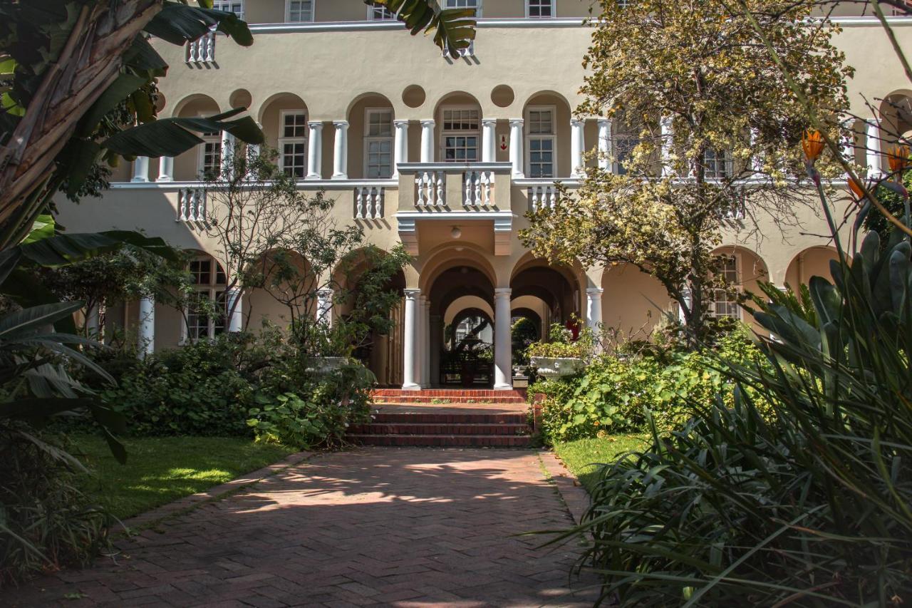 Victoria Court Two Bedroom Oasis In Trendy Long St Cape Town Eksteriør bilde